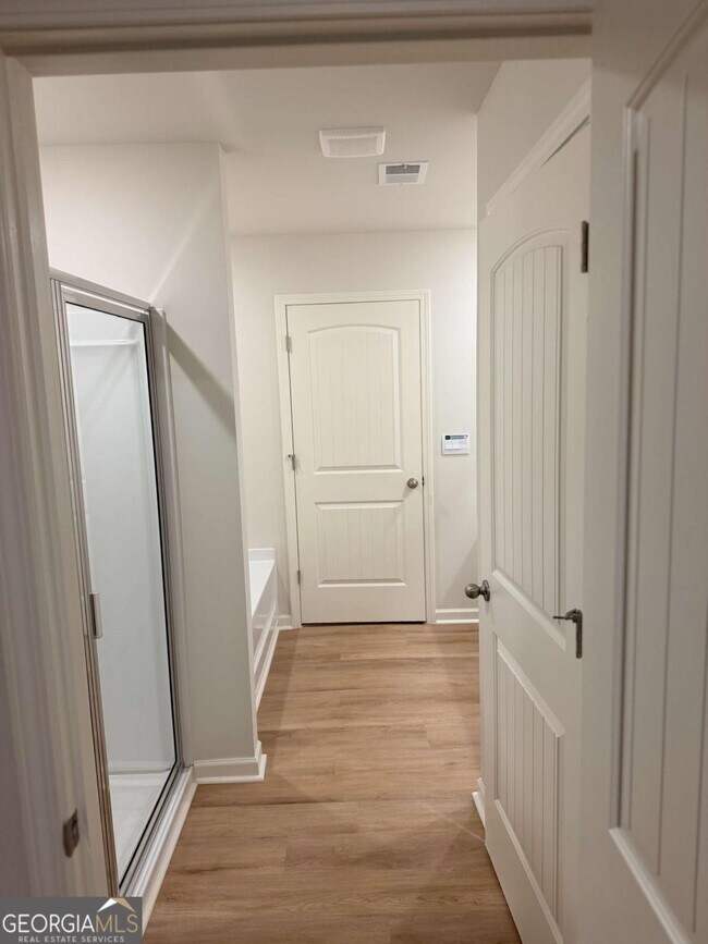 Building Photo - 112 Glenrise Dr