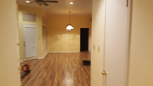 Building Photo - 9716 Summerwood Cir