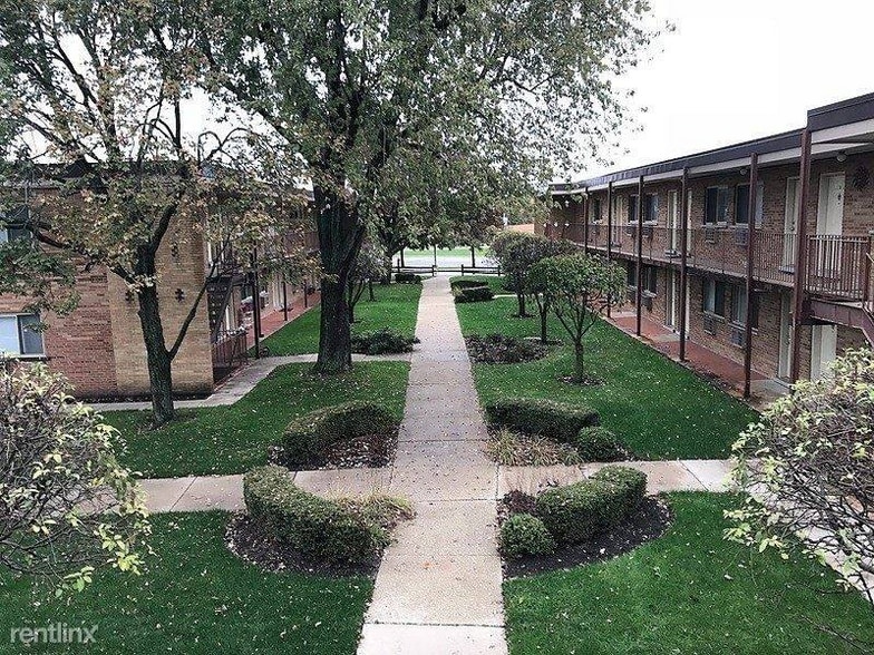Building Photo - 8500 Waukegan Rd
