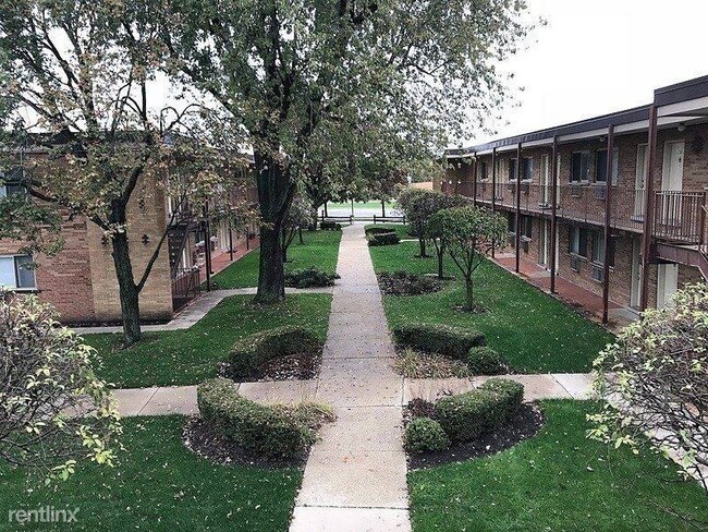 Building Photo - 8500 Waukegan Rd