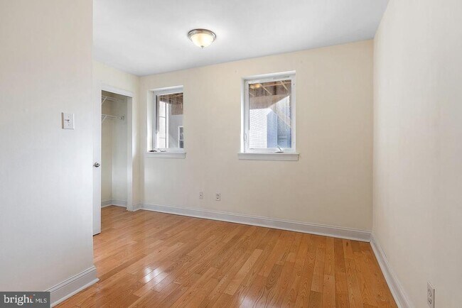 Building Photo - 1347 S 20th St