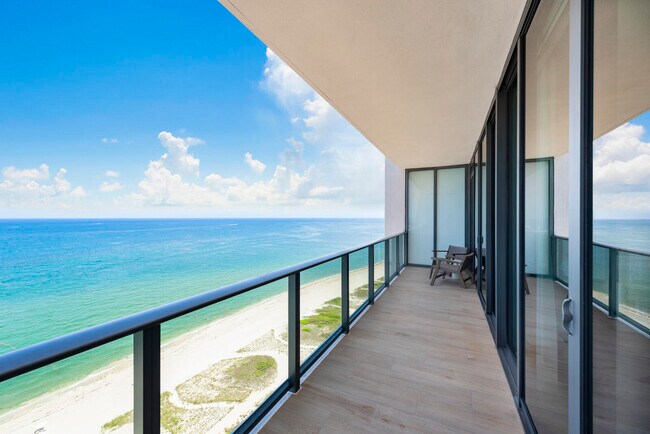 Building Photo - 900 N Ocean Blvd