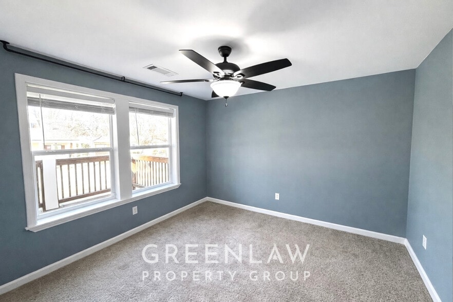 Building Photo - 256 Birch St