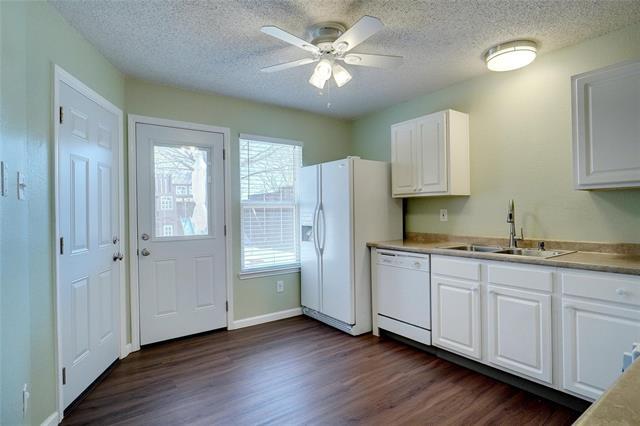 Building Photo - 1703 Creekpoint Dr