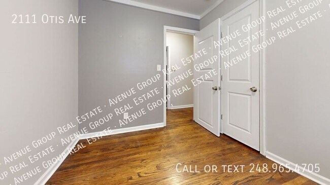 Building Photo - 2111 Otis Ave