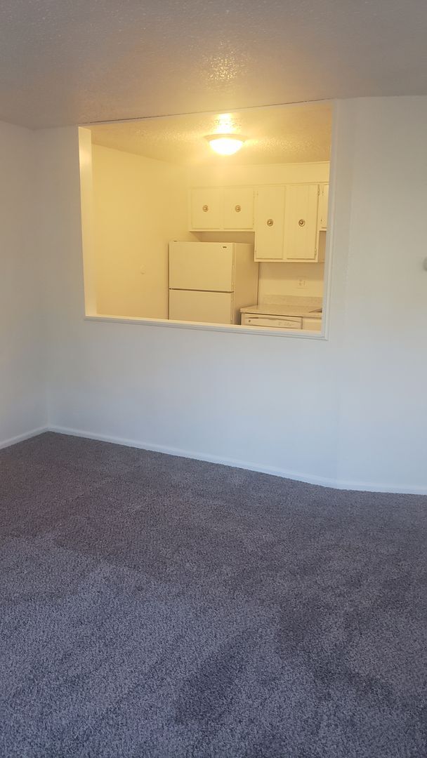 Interior Photo - Ambassador West