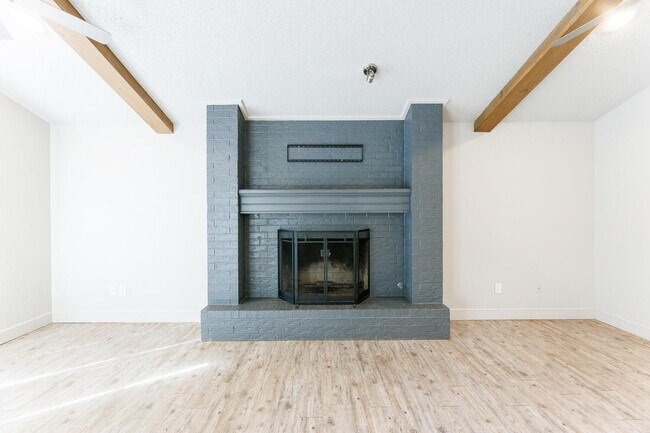 Building Photo - 9603 Orlando Ave