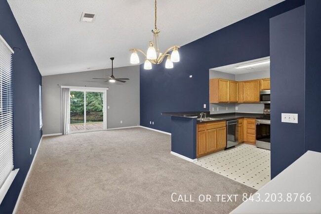 Building Photo - 133 2 Pond Loop