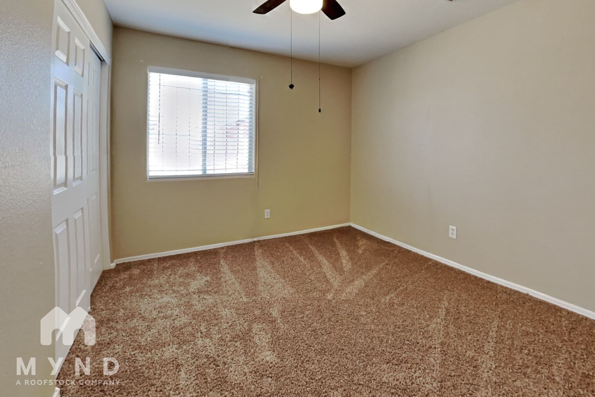 Building Photo - 2434 E Roeser Rd
