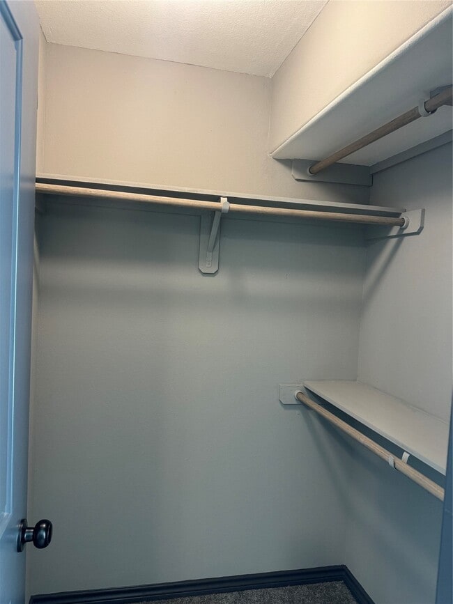 Building Photo - 7906 Sexton St