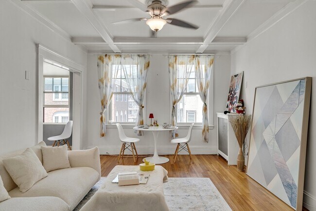 Building Photo - 130 Sutherland Rd