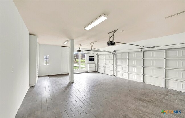 Building Photo - 21107 Paradise Pass