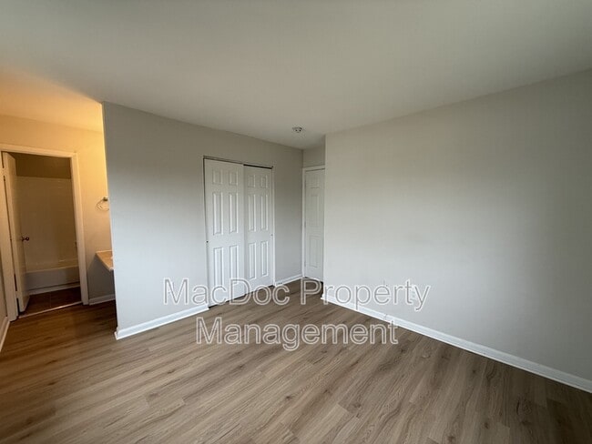 Building Photo - 2331 McClellan Ct