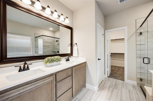 Building Photo - 176 Summit Ct