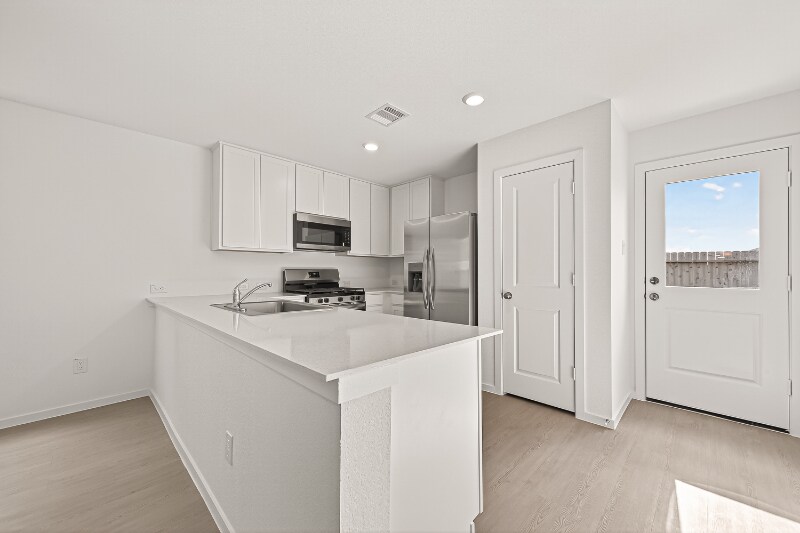 Building Photo - 14856 N Ascot Bnd Cir