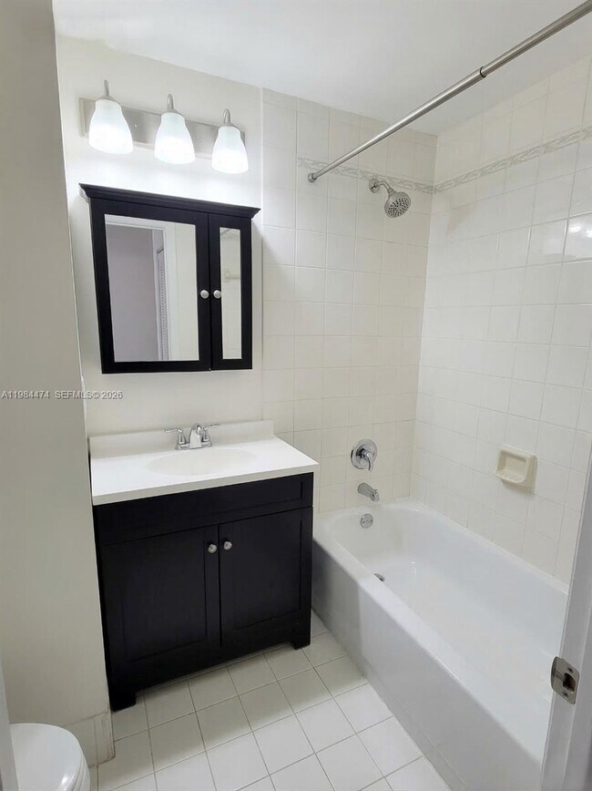 Building Photo - 721 SW 148th Ave