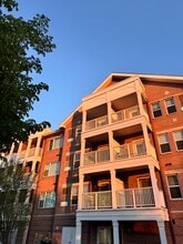 Building Photo - 418 56th St