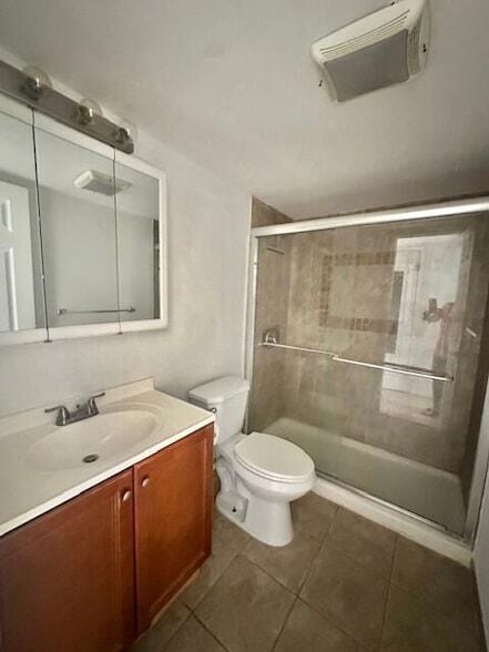 Building Photo - 147 Fanshaw D