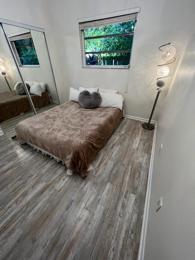 Building Photo - 8888 SW 136th St