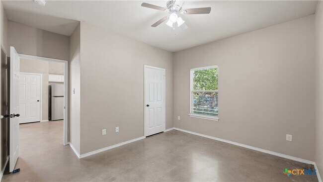 Building Photo - 107 Rosedale Ave