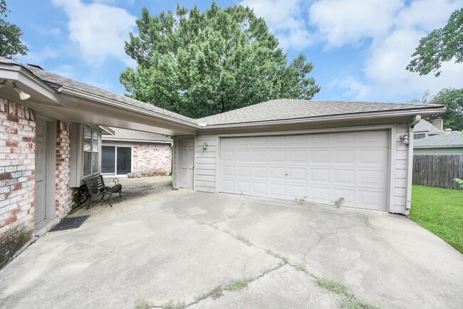 Building Photo - 7510 Renmark Ln