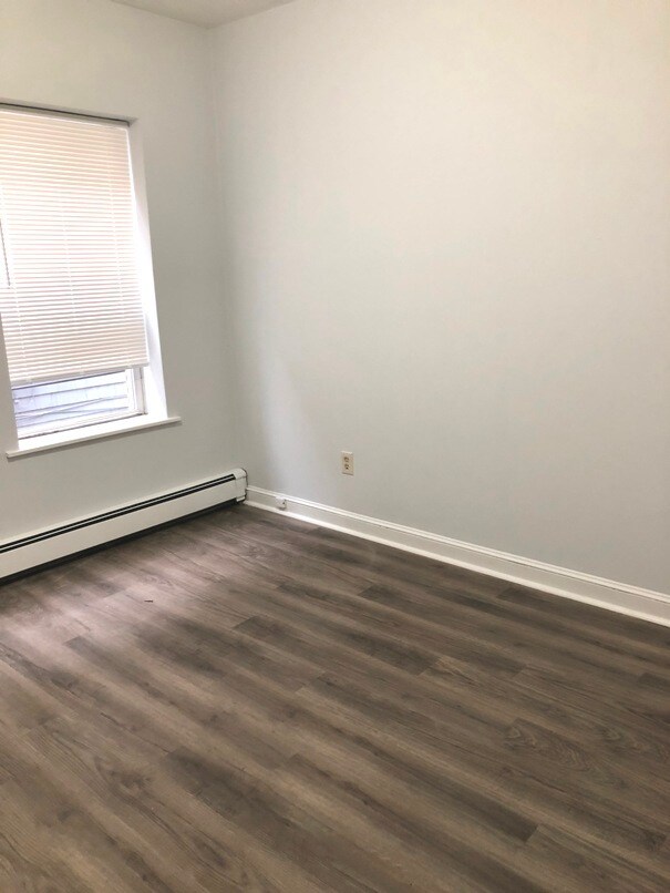 Building Photo - 120 Berkshire St