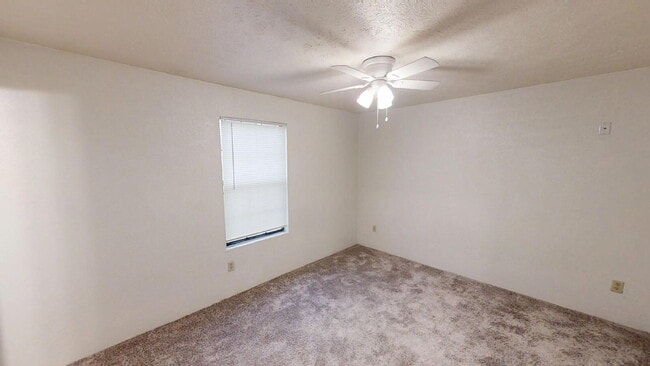 Building Photo - "Charming 3-Bedroom Retreat with 2 Full Baths in Copperas Cove!"