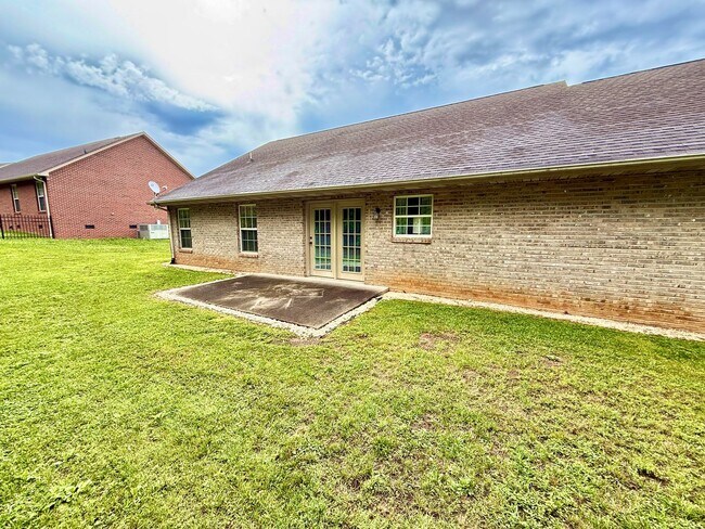 Building Photo - 1909 Rommel Dr