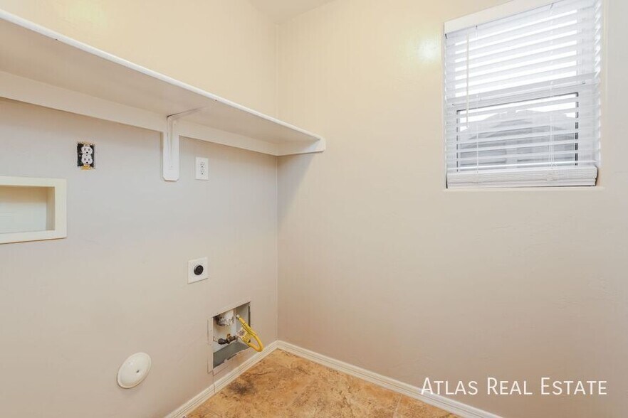 Building Photo - 4814 E Canary Grass Dr