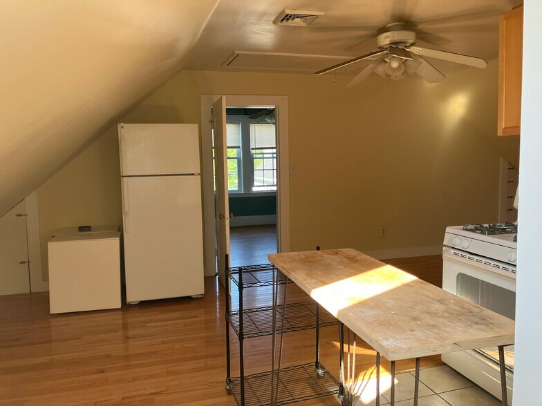 Building Photo - 5 Buffum St