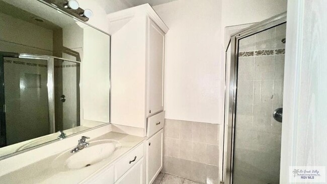 Building Photo - 25 La Paz Ct