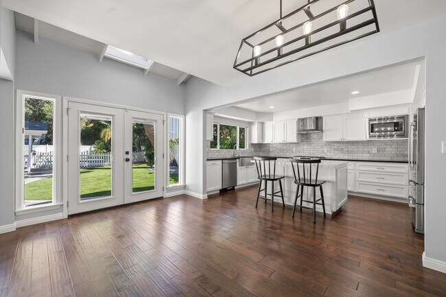 Building Photo - 15473 Lemay St