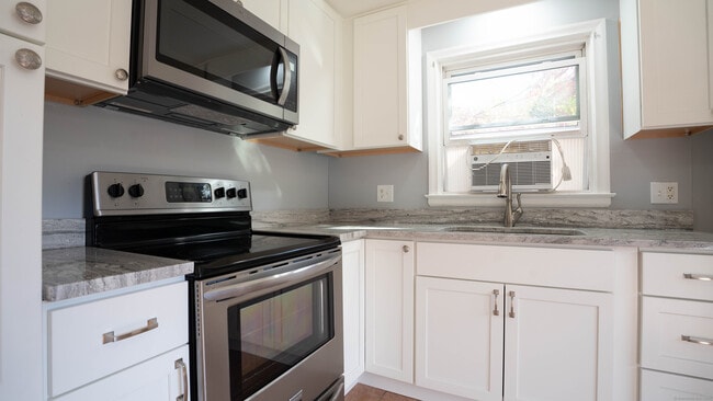 Building Photo - 24 Coburn Cir