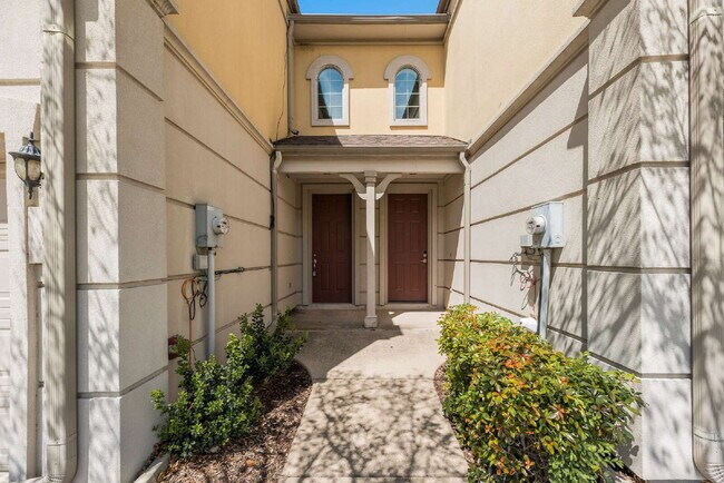 Building Photo - Dog friendly 3-2.5-2 Townhome in the heart of Plano!