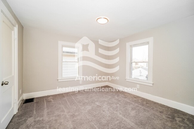 Building Photo - 367 S Wayne Ave