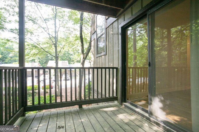Building Photo - 408 River Run Dr