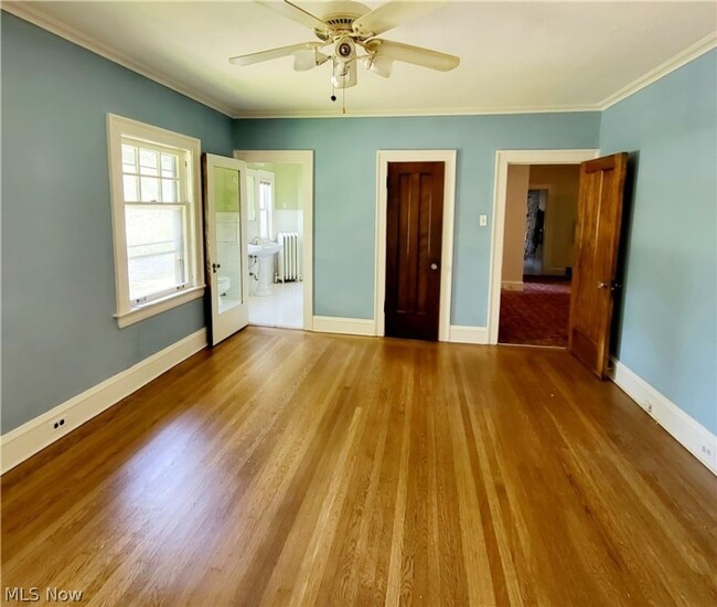 Building Photo - 6 BEDROOM IN CLEVELAND HEIGHTS FOR RENT - ...