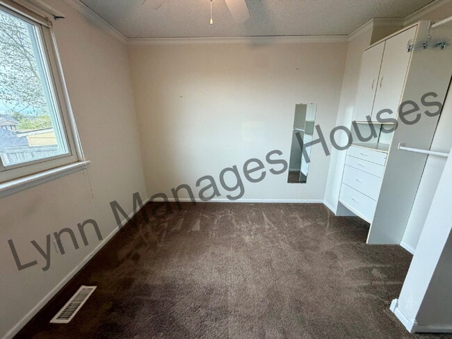 Building Photo - Single Family Home - Ready Now!