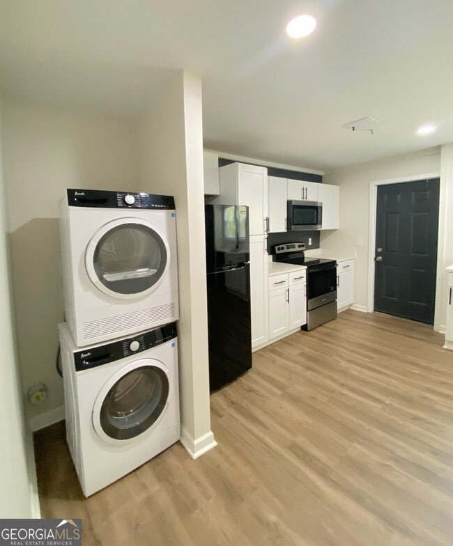 Building Photo - 901 Pacific Ave