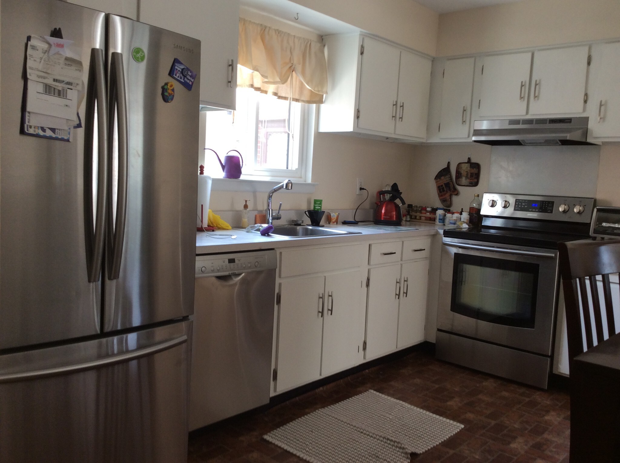 Kitchen - 423 Lawrence Rd