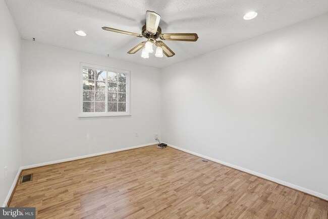 Building Photo - 9804 Gabon Ct