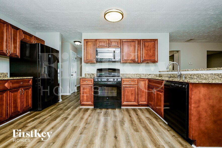 Building Photo - 55 Cinnamon Fern Cir