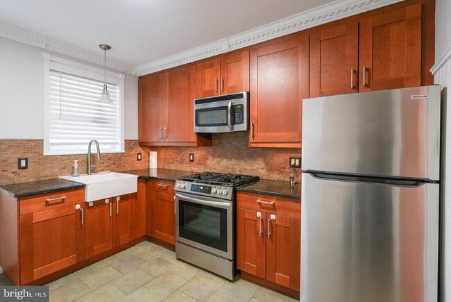 Building Photo - 2429 S Garnet St