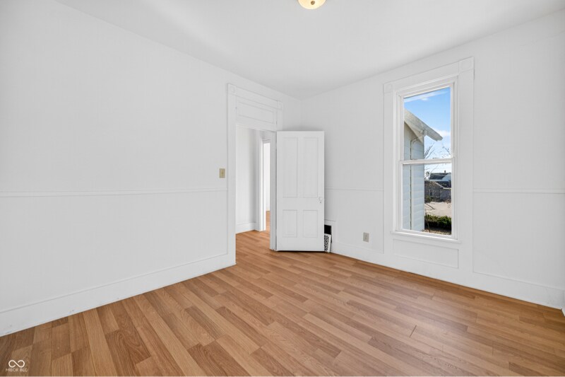 Building Photo - 930 7th St