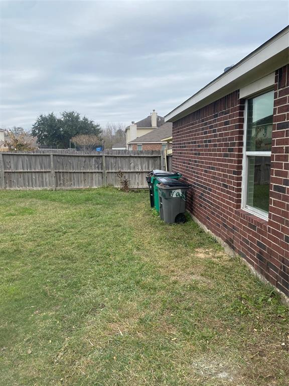 Building Photo - 211 Brazos Gardens Dr