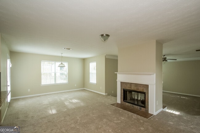 Building Photo - 370 Timberlake Terrace