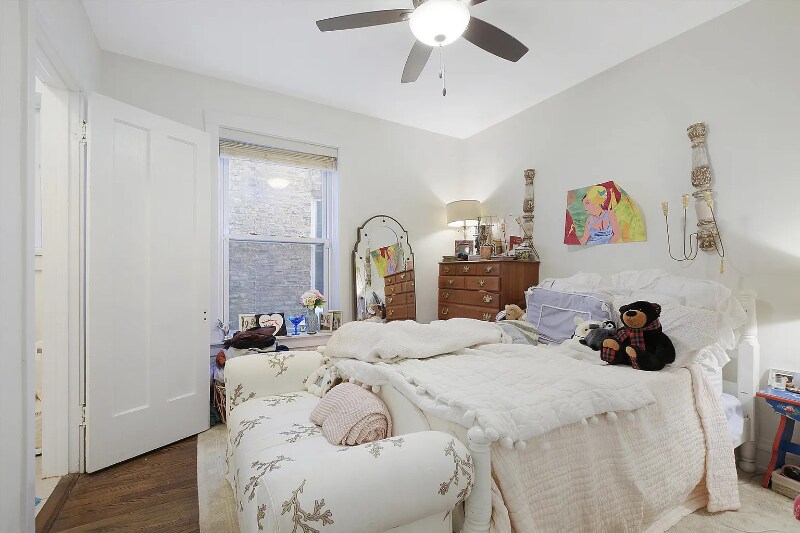 Building Photo - 6429 N Wayne Ave