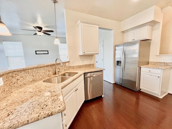 Building Photo - 5897 Bella Marie Way