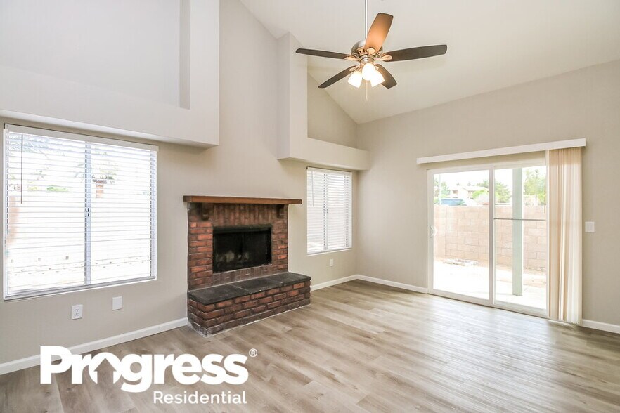 Building Photo - 1915 S 39th St