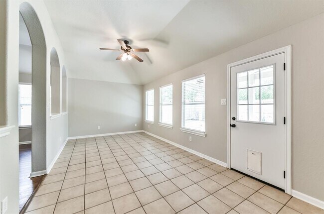 Building Photo - 15723 Chapel Lake Dr